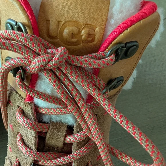 UGG Highland Hi Heritage Sneakers New! Size 8 - Picture 11 of 13